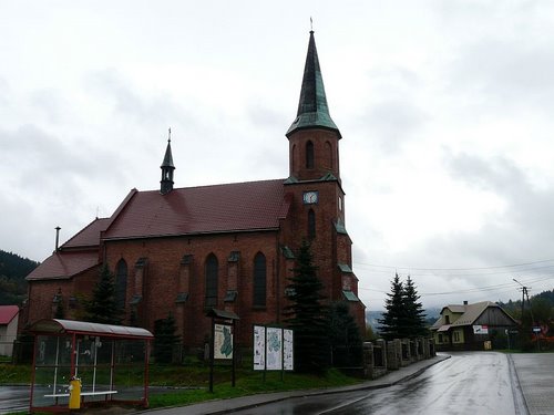 Church_of_St_Anne_in_Stryszawa